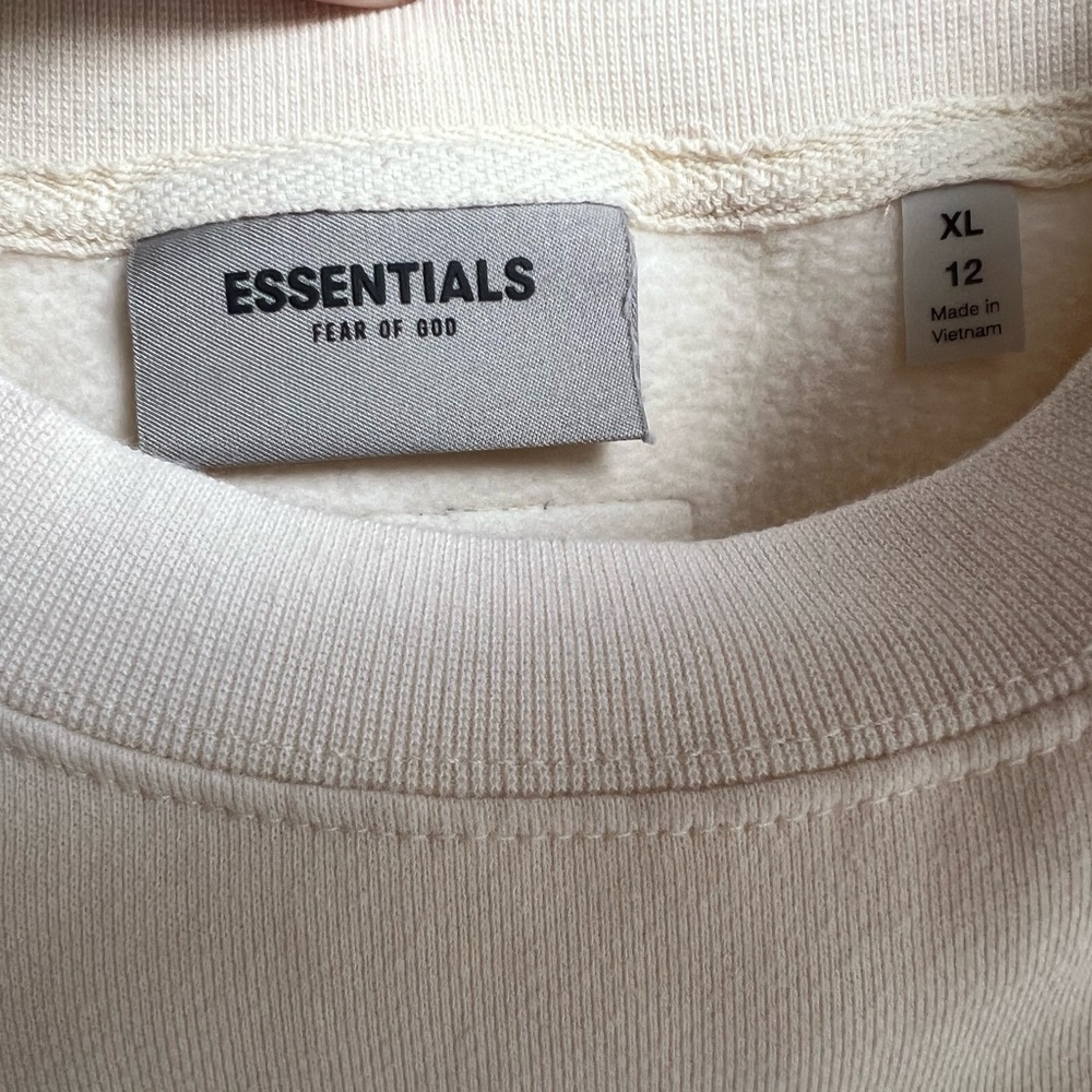 Essentials Fog Crewneck - image 4